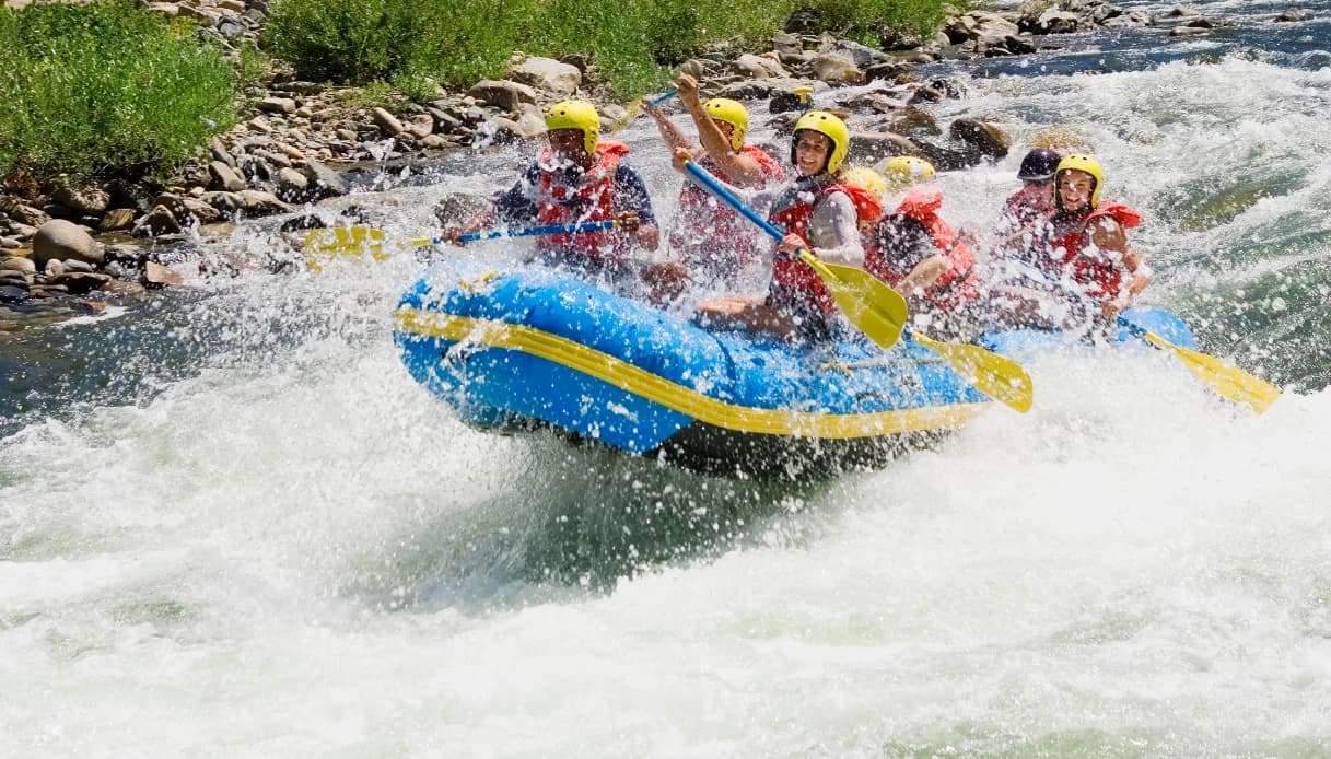 Rafting sul fiume Noce: perché è una delle esperienze outdoor più spettacolari d’Italia