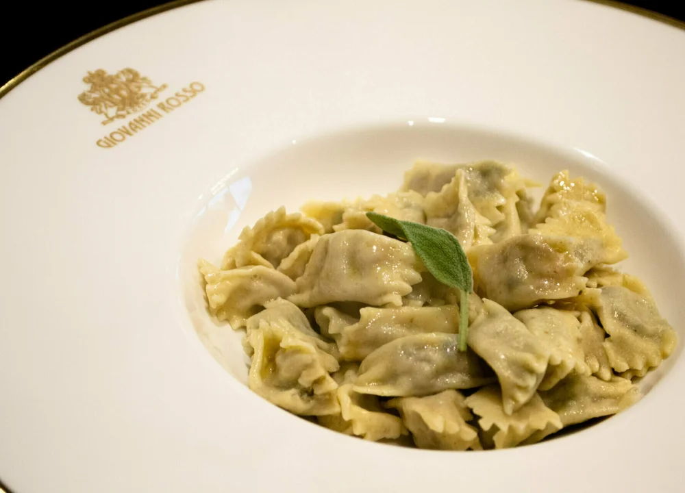 Pranzo privato con chef in cantina con 6 vini in abbinamento