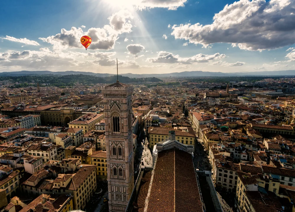 Firenze dall'alto: volo privato in mongolfiera con pavimento trasparente