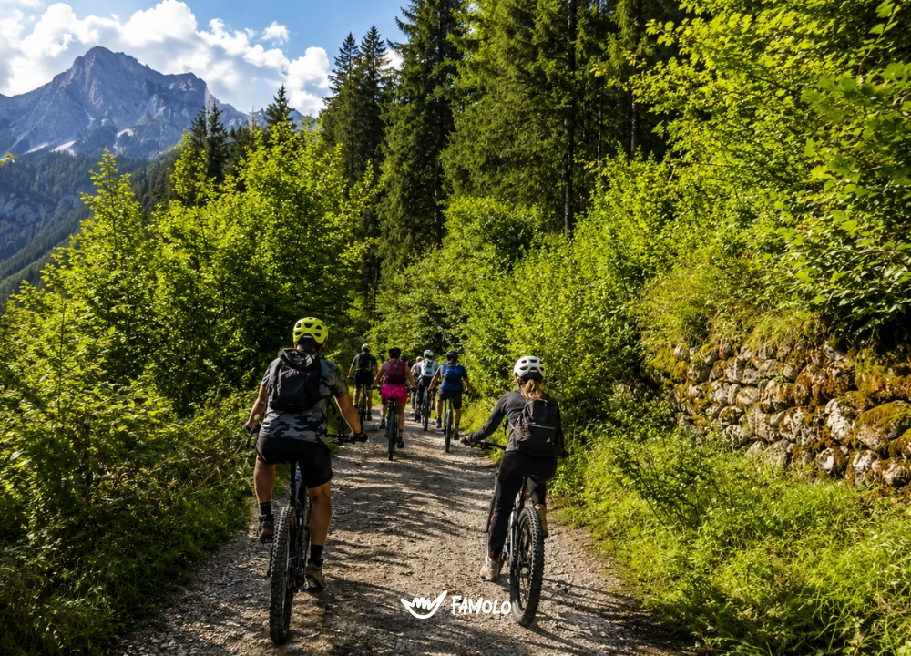 E-bike Team Tour: esperienza aziendale nella Val di Sole