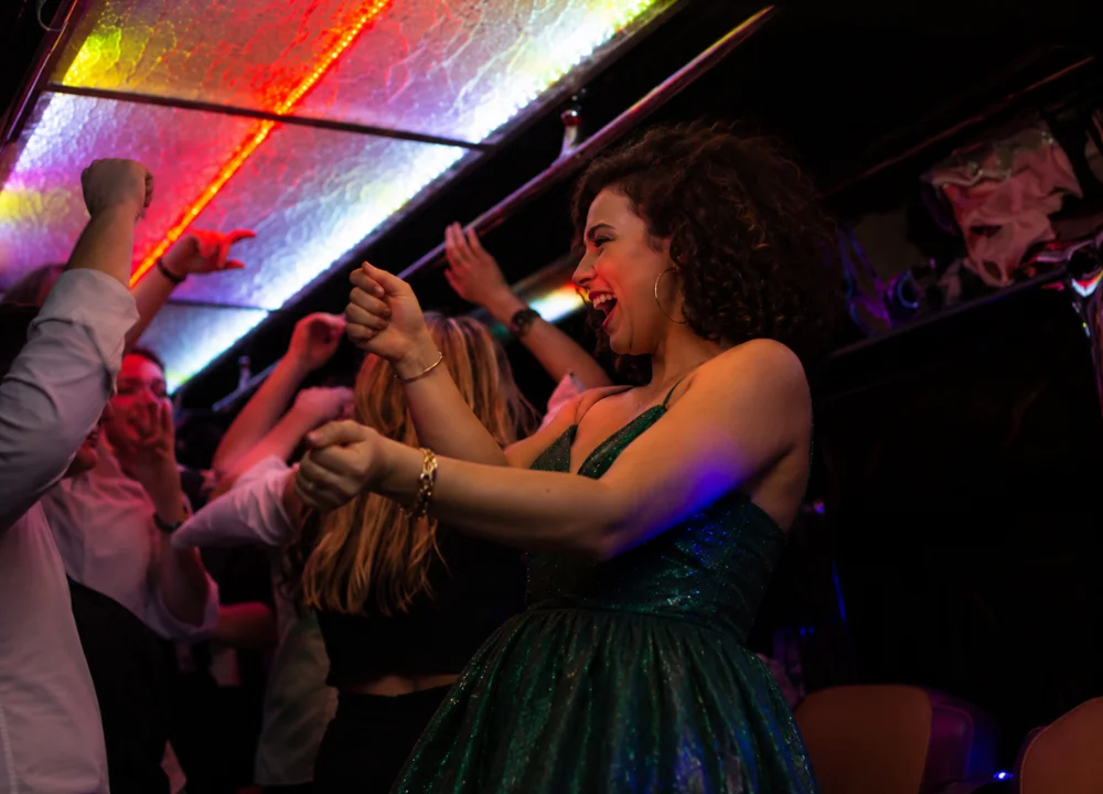 Party Bus privato a Roma per feste, addii al nubilato e celibato