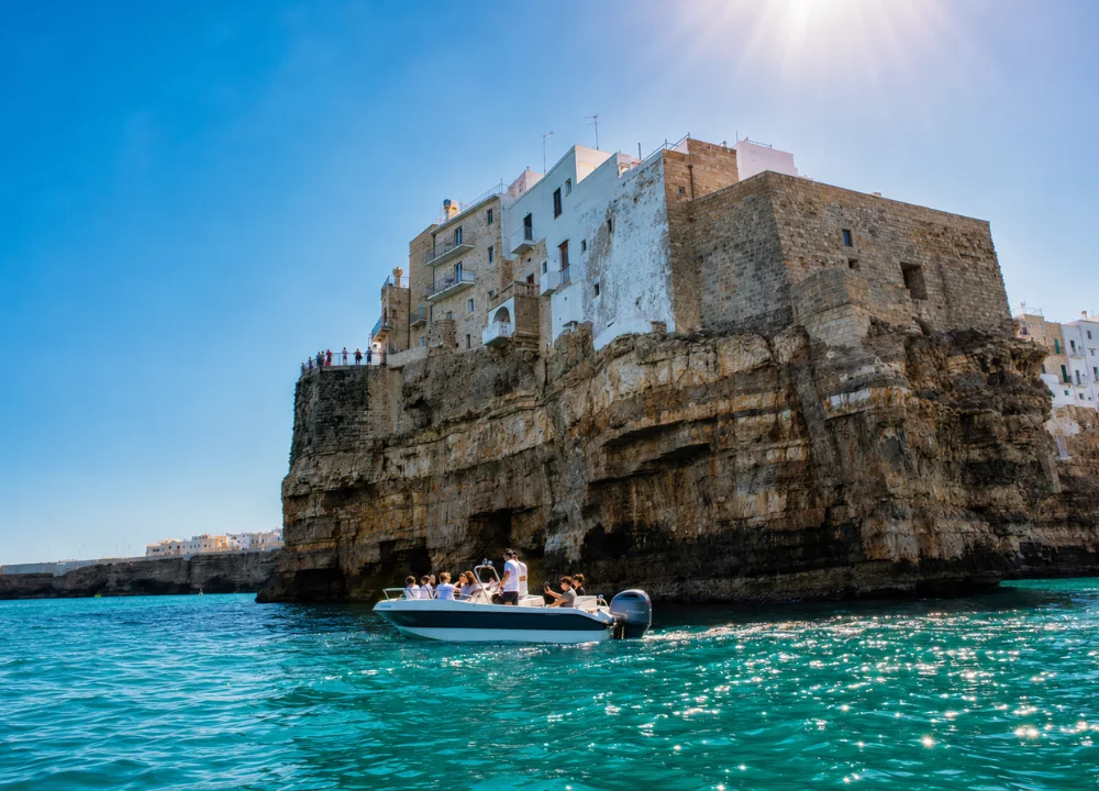 Tour privato di Gruppo in Barca alle Grotte di Polignano a Mare